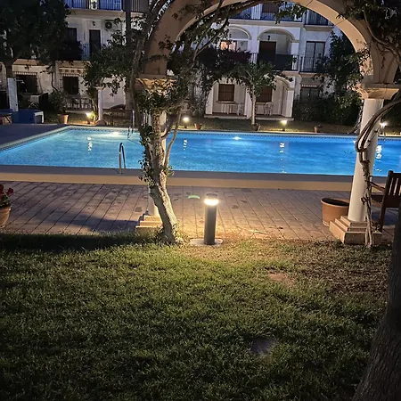 Un Patio Con Encanto Apartmán