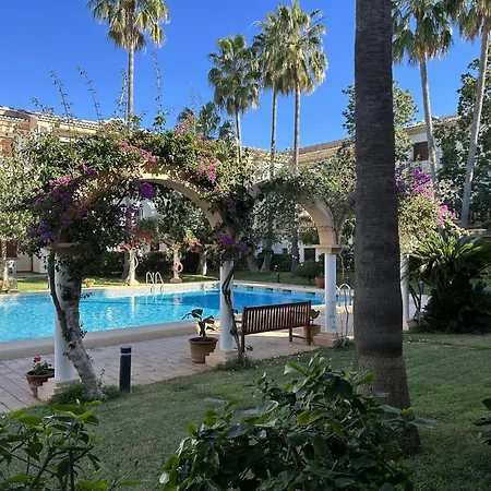 Un Patio Con Encanto Apartmán